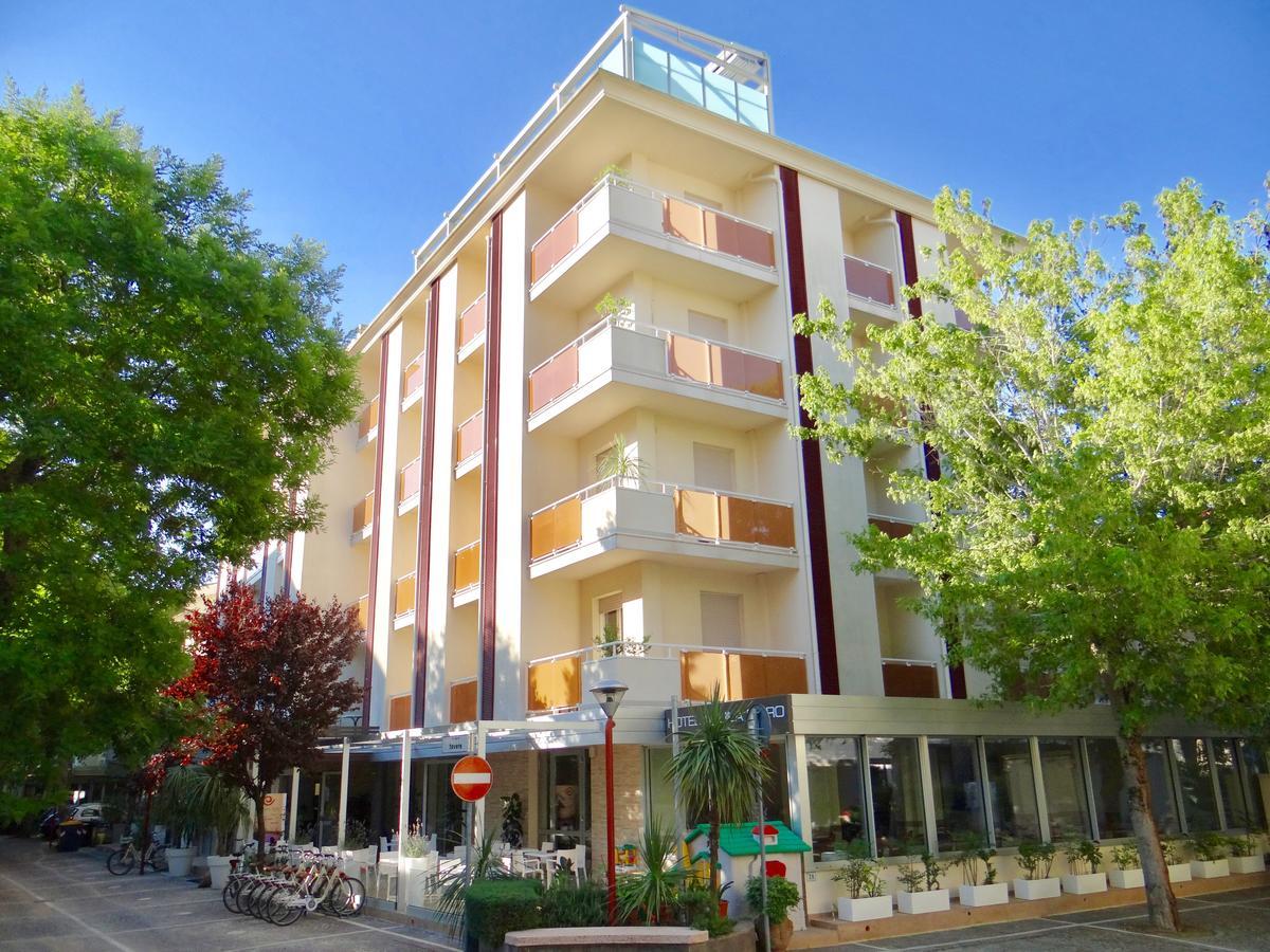 Hotel Aquila D'Oro Misano Adriatico Exterior photo